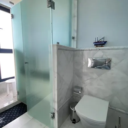 La Mar Loft With Hot Tub