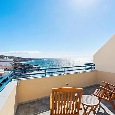 La Mar Loft With Hot Tub Puertito de Guimar