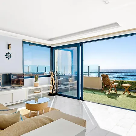 La Mar Loft With Hot Tub Holiday home