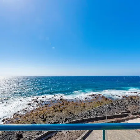 Holiday home La Mar Loft With Hot Tub
