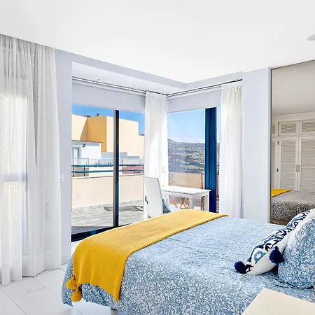 Holiday home La Mar Loft With Hot Tub *
