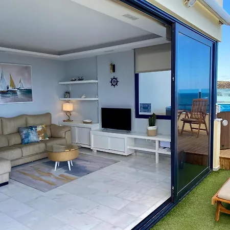 La Mar Loft With Hot Tub * プエルティト・デ・グイマル
