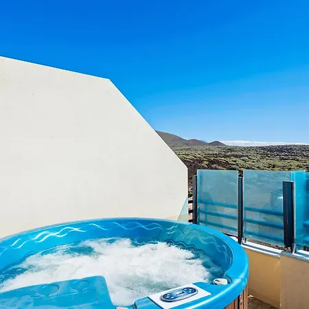 La Mar Loft With Hot Tub 別荘 *