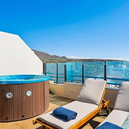 La Mar Loft With Hot Tub 別荘 *