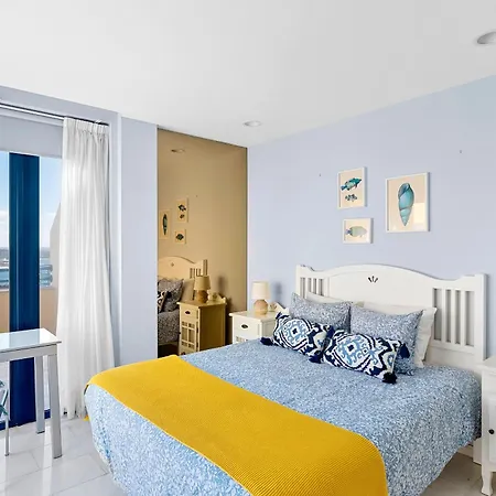 La Mar Loft With Hot Tub * 圭马尔港